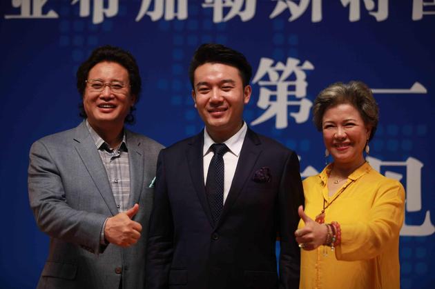 张龙获国际声乐大赛第一名