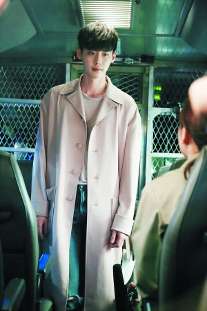 Jay Baek Couture风衣