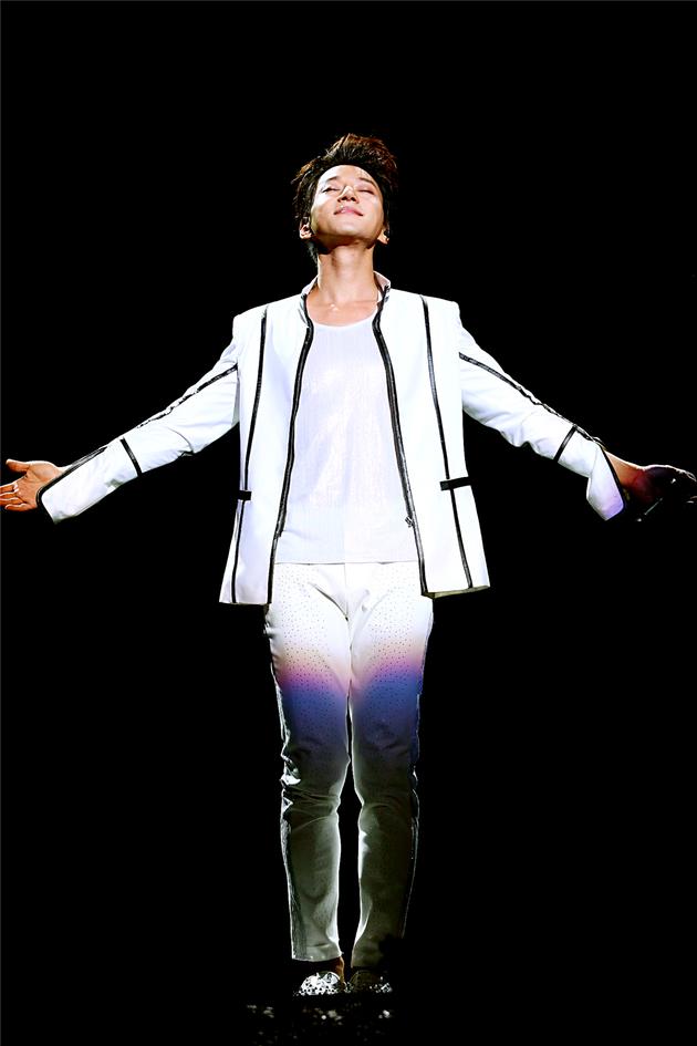 黄致列北京演唱会工体开唱