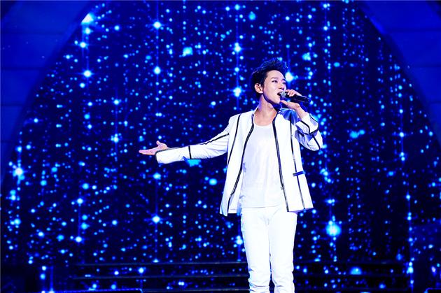 黄致列“烈火”演唱会工体开唱