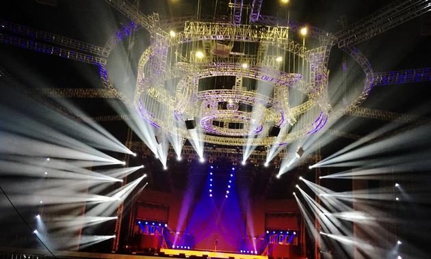 冯建宇生日会舞台效果