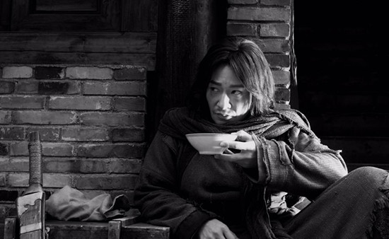 《老九门》李宗翰登场 为戏自残毁形象