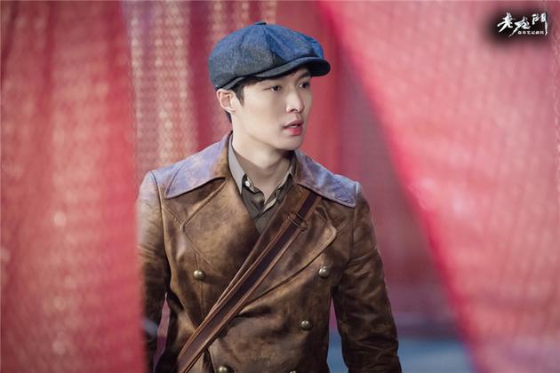 张艺兴乃二月红