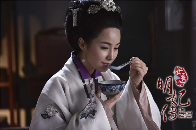 剧中精美服饰：孝庄钱皇后篇（李呈媛饰）