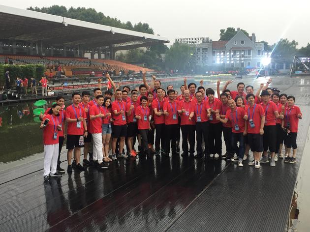 G20主创人员合影留念