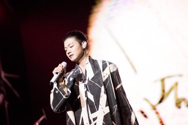 霍尊人民大会堂开唱