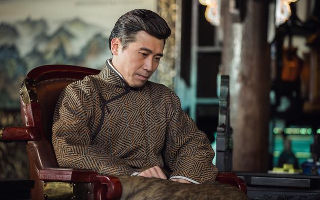 06 15:18:47 新浪娱乐 摘要:李乃文饰演九门中上三门的半截李,虽然