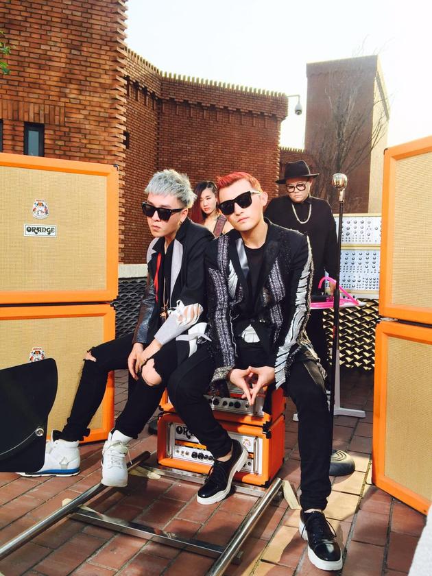 耀乐团新曲如果你也有梦想mv首发