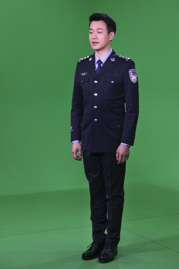 02 佟大为穿警服圆梦