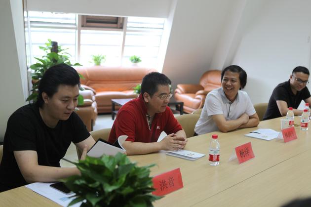 指挥洪音、艺术总监杨洋、乐团副团长林尚专