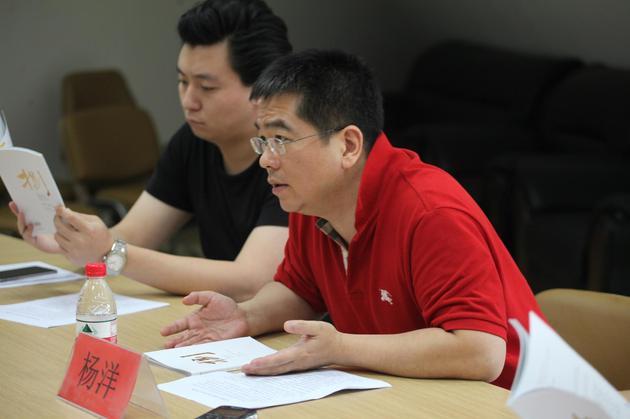 杭州爱乐乐团艺术总监兼首席指挥杨洋介绍乐季音乐会