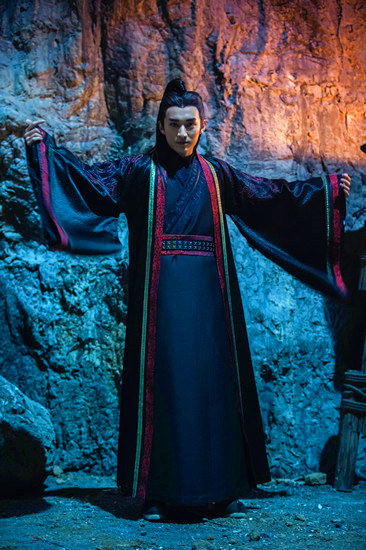 萧逸才卧底魔教