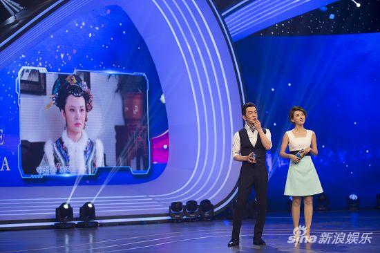 主持人李咏、龚凡