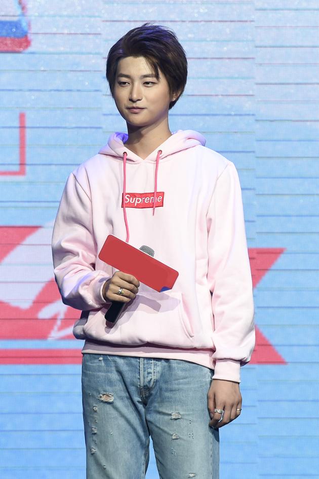 陈秋实生日会现场