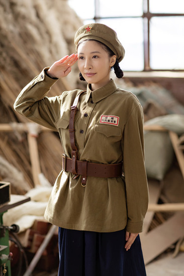 《我的战争》刘颖仪生动演绎铿锵玫瑰|我的战争|刘颖仪|王珞丹_新浪