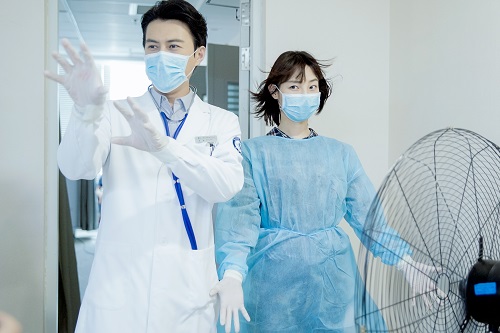 白百何靳东《外科风云》花絮图