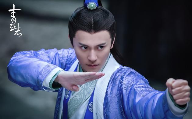 秦俊杰饰演曾书书