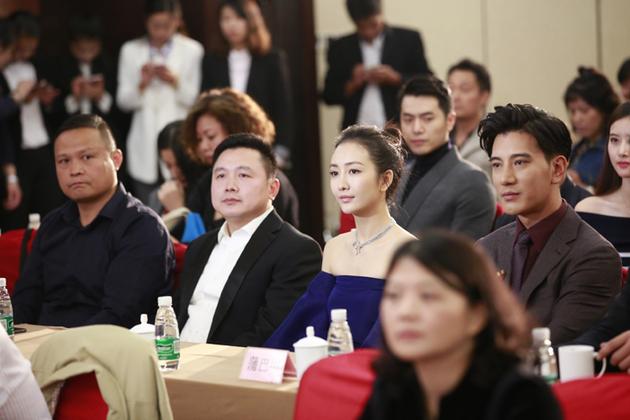 曾辉、王鸥、蒲巴甲