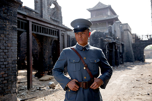 姬他红旗漫卷西风化身傲骨硬汉