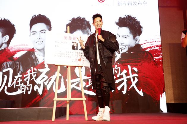 公司允许Niko恋爱颁发“交友证”