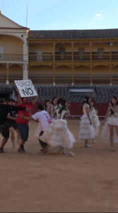 西班牙反斗牛人士抵制拍摄 SNH48躺枪