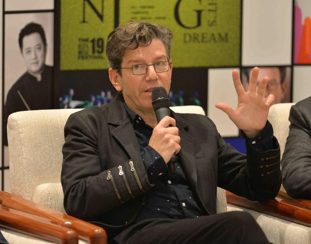 戏剧导演罗伯特.卡尔森