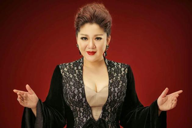 青年女高音歌唱家张妮