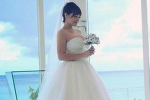 台女星大婚晒美照唯美白婚纱露深沟惹火_手机新浪网