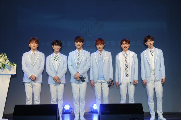 swinsnewworld上线二段横踢任制作