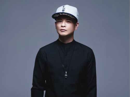 香港歌手侧田参加蒙面唱将