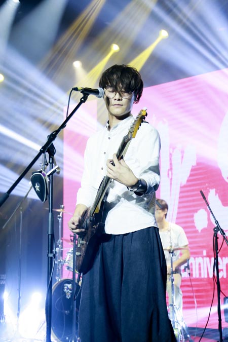 Mr.S乐团吉他手李智圣霖