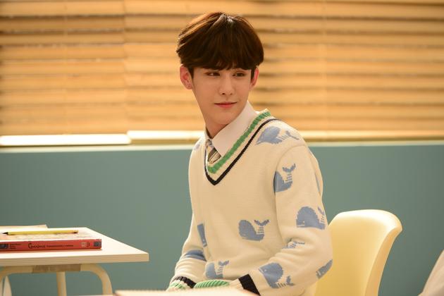 swin-s曝《new world》清新校园版mv预告