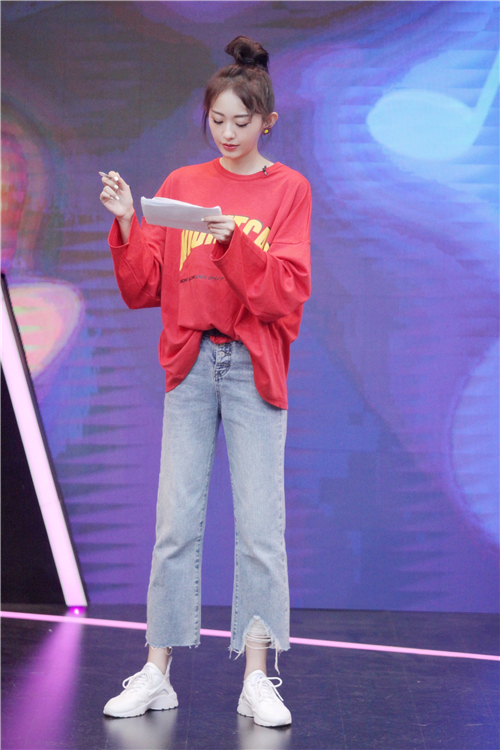 一年级首轮淘汰展开!孙耀琦为学生操碎心