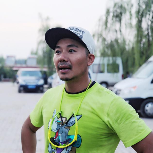 安琥安琥大厨造型安琥二人转造型安琥与姜武携手参加节目新浪娱乐讯