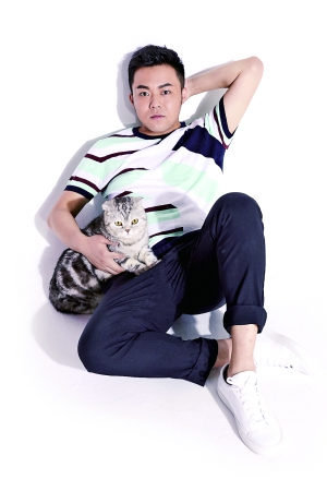 崔志佳成功并非一夜爆红曾跟组演死尸