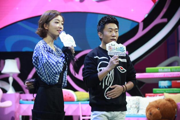 杨迪于莎莎"卧谈"大学趣事 与95后没代沟