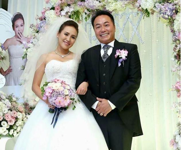 张克帆大婚 老婆逗趣大喊"不想被套牢"|张克帆|结婚_新浪娱乐_新浪网