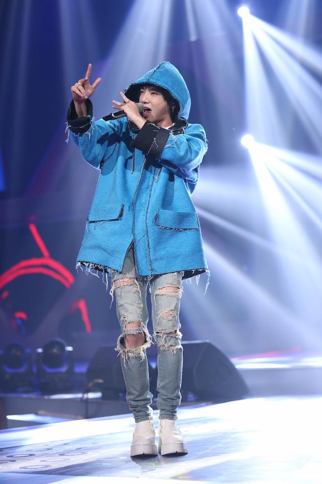 华晨宇《天籁》演绎《我的滑板鞋》