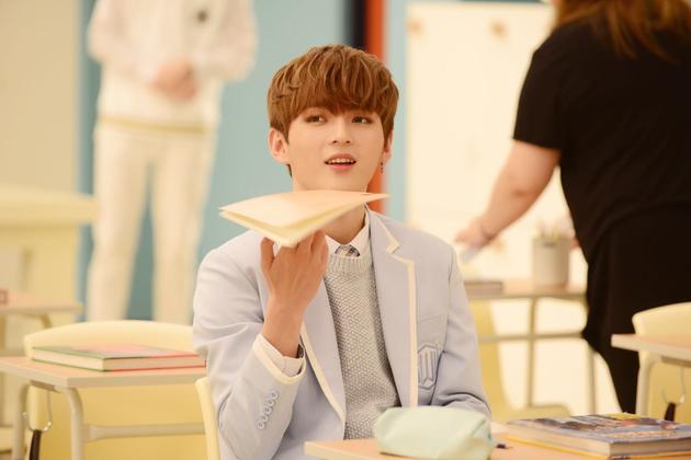 swin-s曝《new world》mv 变身二次元少年