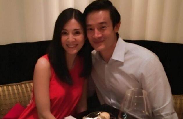 杨采妮和老公结婚三周年