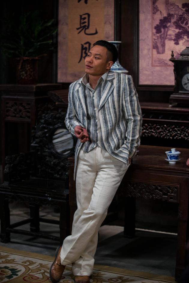 该剧由著名导演谭俏执导,吴国恩编剧,著名演员卢芳生,刘洋等联袂演绎.