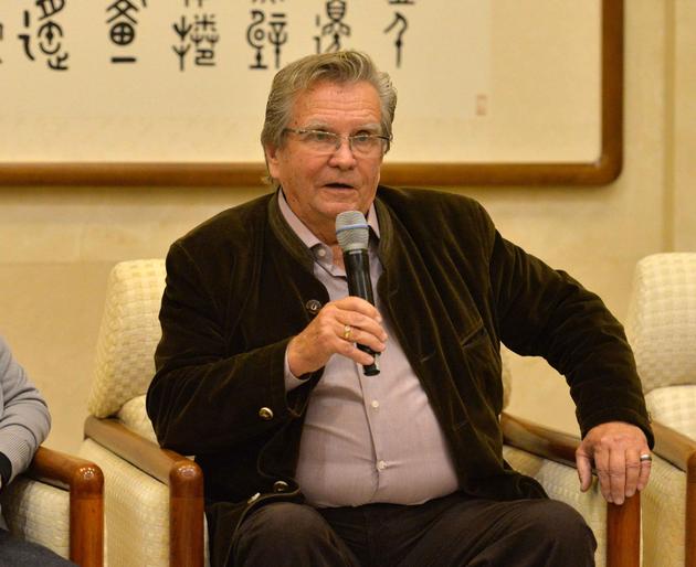 指挥费达谢耶夫献全套“老柴”