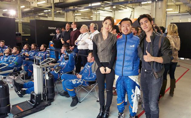 李治廷新片搭档成龙!姜雯长腿实力抢镜