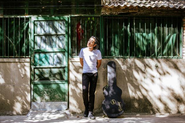 王梵瑞《鼓楼先生》MV上线