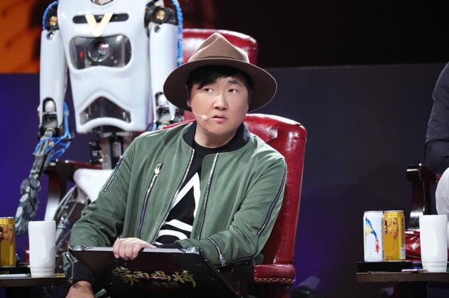 孙楠重返蒙面加入猜评团