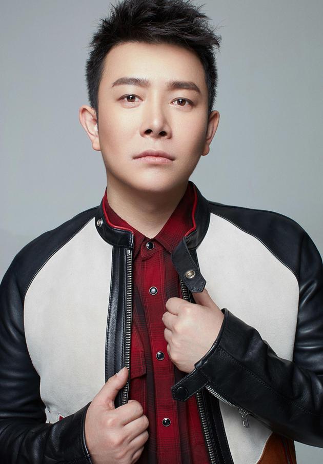 歌手张羽通过歌声致敬张雨生