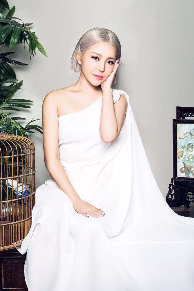 崔子格献唱《锦绣未央》主题曲