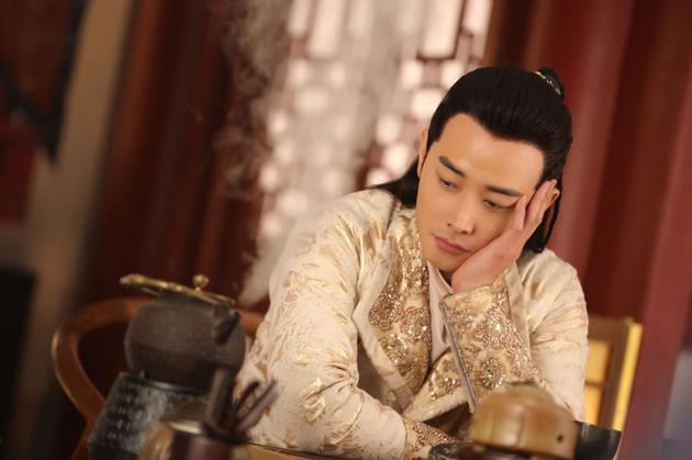 罗晋锦绣惩贪官平暴民巧言语得人心