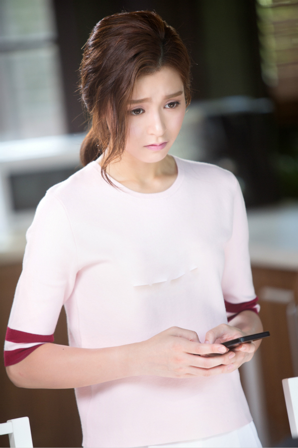 相爱2开播文咏珊变身吃货小酒鬼