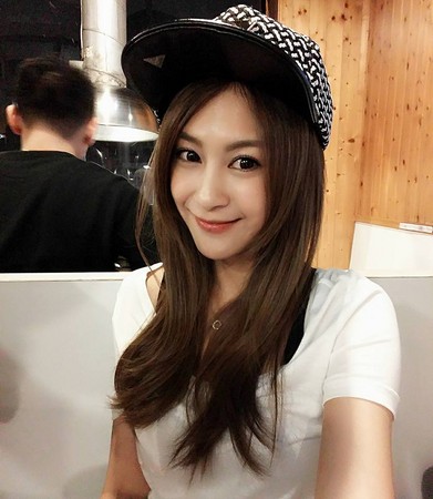 钱柏渝是大唐娱乐旗下艺人之一